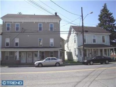 100-106 Main St in Womelsdorf, PA - Building Photo