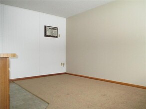 1426 Black Oak Ave in Montevideo, MN - Building Photo - Building Photo