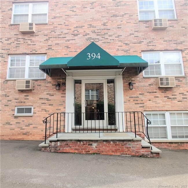 property at 394 Courtland Ave