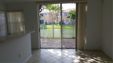 4961 Windward Way in Fort Lauderdale, FL - Building Photo - Building Photo