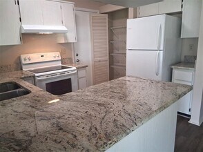13104 Serpentine Dr in Hudson, FL - Building Photo - Building Photo