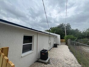 2621 Kelly Ln in Lakeland, FL - Building Photo - Building Photo