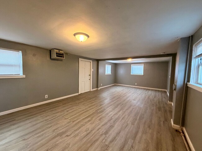 property at 21 N 14th St