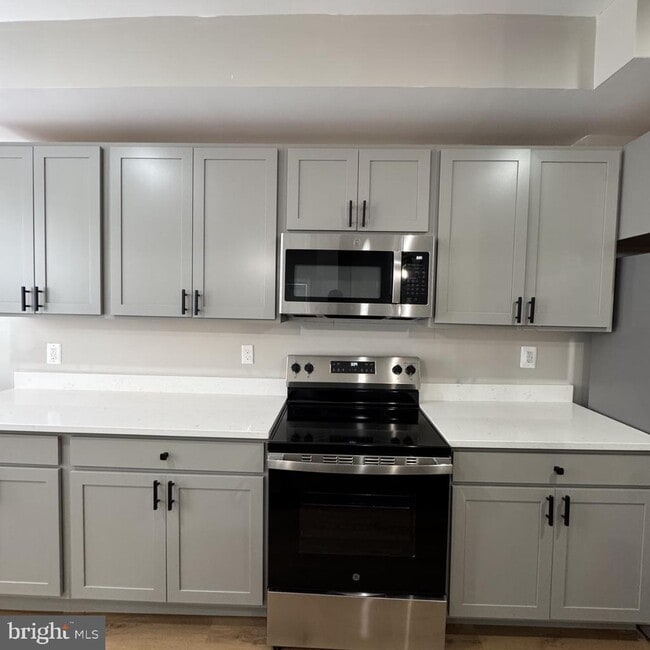 property at 2216 Whittier Ave