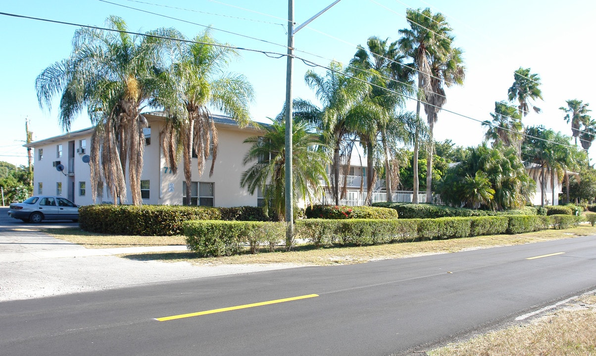 777 NE 11th St in Homestead, FL - Building Photo