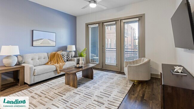 5005 Galleria Dr in Farmers Branch, TX - Foto de edificio - Building Photo