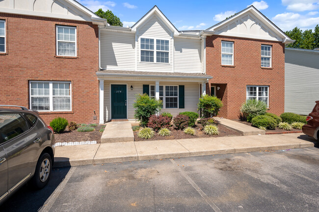 374 Arapaho Dr in Murfreesboro, TN - Foto de edificio - Building Photo