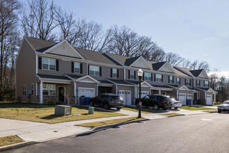 Mi Place at Rancocas Townhomes in Mount Holly, NJ - Building Photo - Building Photo