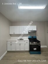 6 Jordan Ave in Jersey City, NJ - Building Photo - Building Photo