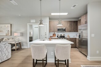 The Ashton at East Park in Kennesaw, GA - Foto de edificio - Building Photo