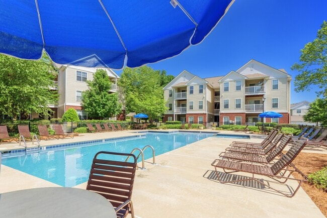 Alta Grove in Charlotte, NC - Foto de edificio - Building Photo