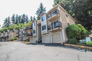 12717 NE 170th Ln in Woodinville, WA - Building Photo