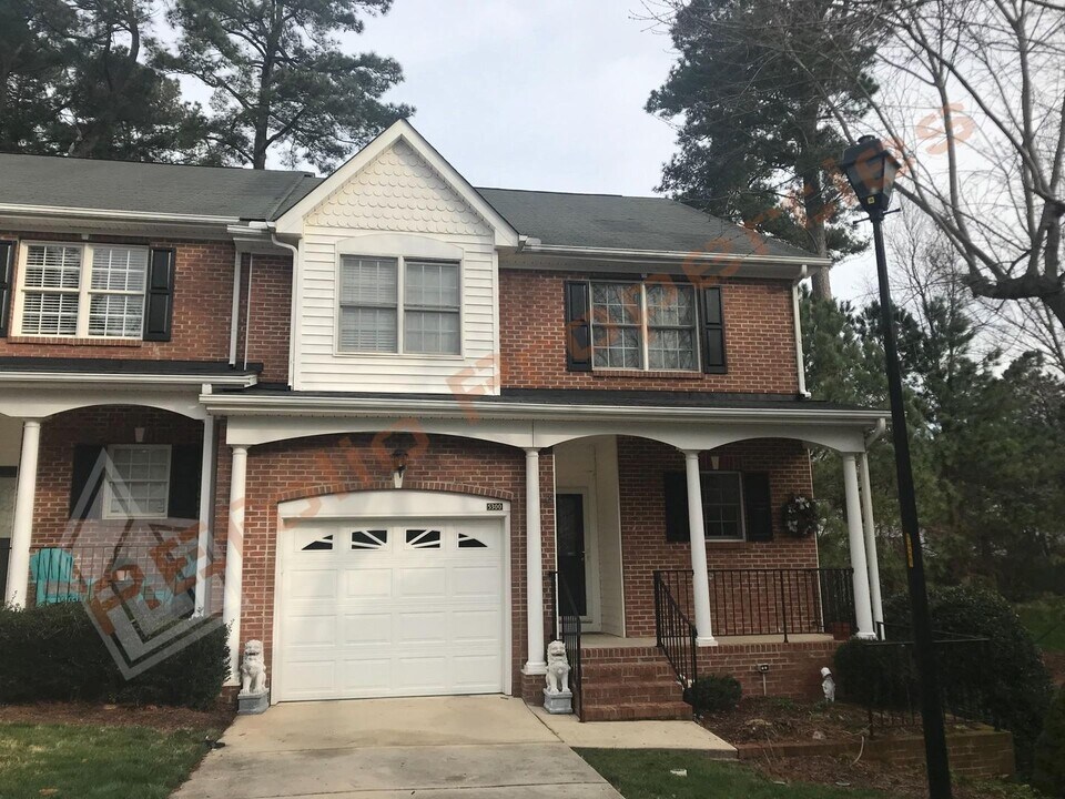 5300 Goldenglow Way in Raleigh, NC - Building Photo