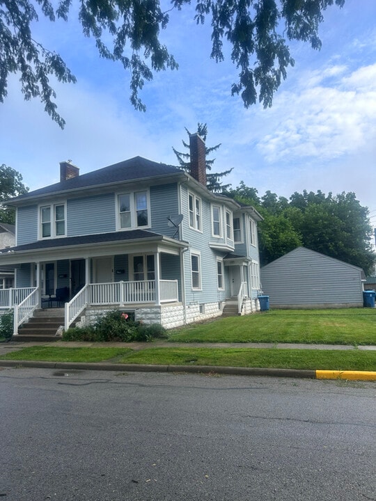 210 E Dallas St in Sidney, OH - Foto de edificio