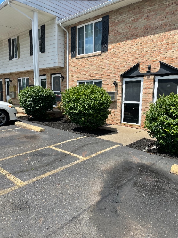 1101 W Maple St NW in North Canton, OH - Building Photo - Building Photo