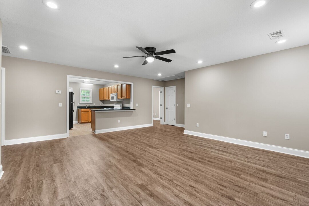 223B Vista Cir in Statesboro, GA - Foto de edificio