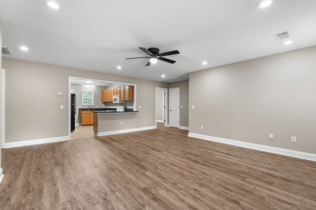 property at 223B Vista Cir