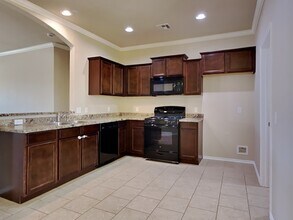 2716 Demotte Dr in Yukon, OK - Building Photo - Building Photo