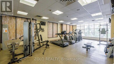 500 Doris Ave in Toronto, ON - Building Photo - Building Photo