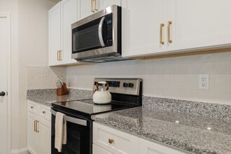 3021 Reynolda Dr in Hahira, GA - Building Photo - Building Photo