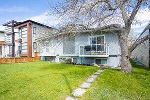 2016 2 Av NW in Calgary, AB - Building Photo