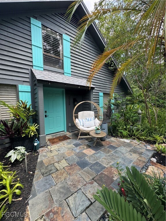 property at 1269 Solana Rd