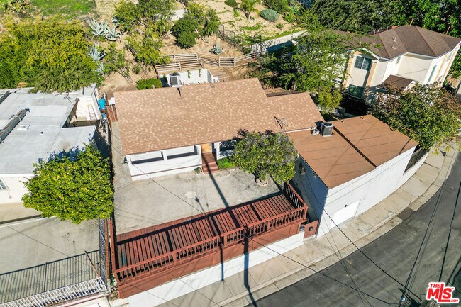 2723 Ballard St in Los Angeles, CA - Building Photo - Building Photo