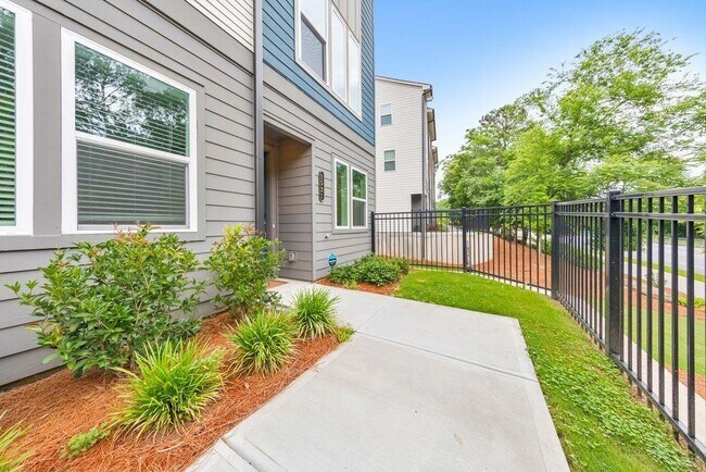 1521 Layton Ln NW in Atlanta, GA - Building Photo - Building Photo