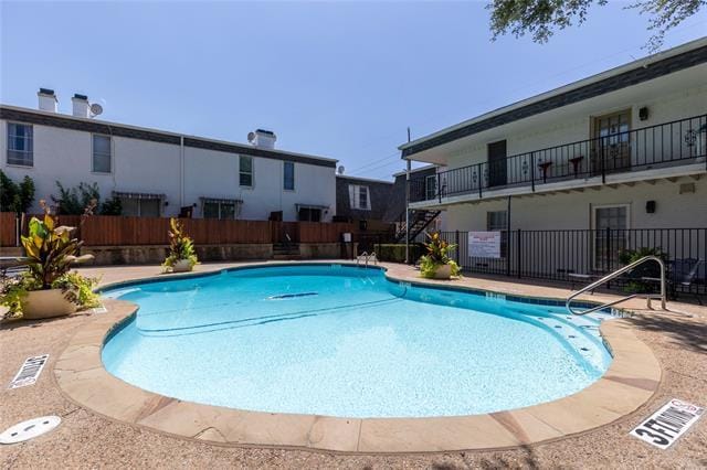 904 S Weatherred Dr in Richardson, TX - Building Photo - Building Photo