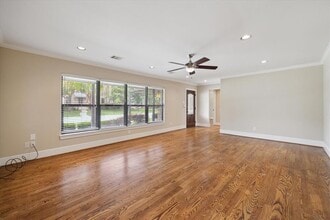 3207 Aberdeen Way in Houston, TX - Building Photo - Building Photo
