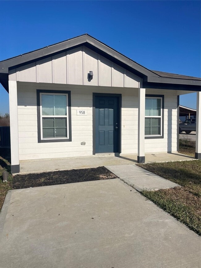 property at 958 Rd 5702