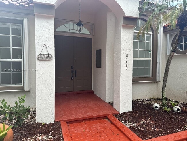 10320 Guatemala St in Hollywood, FL - Building Photo - Building Photo