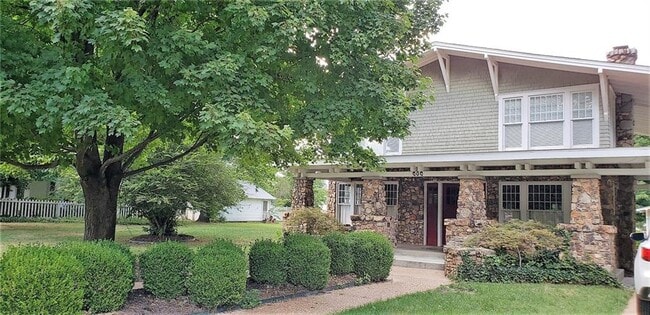 property at 606 W Central Ave