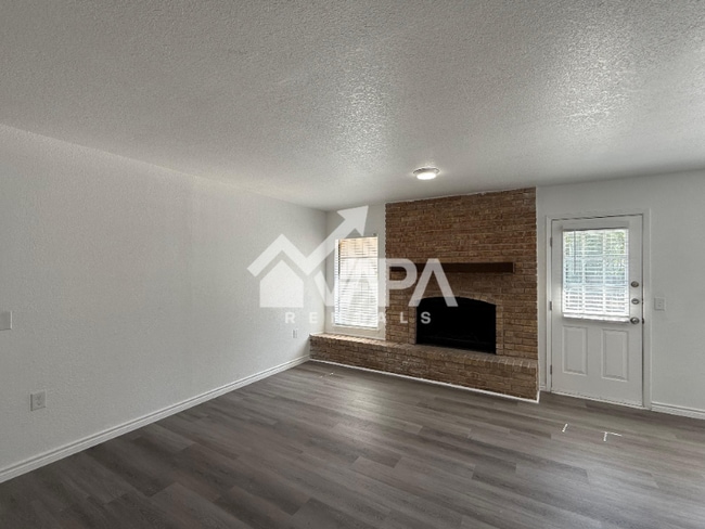 10310 Little Sugar Creek in Converse, TX - Building Photo - Building Photo