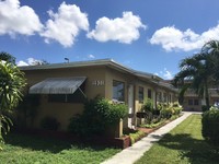 Hialeah Racetrack Apartments in Hialeah, FL - Building Photo - Building Photo