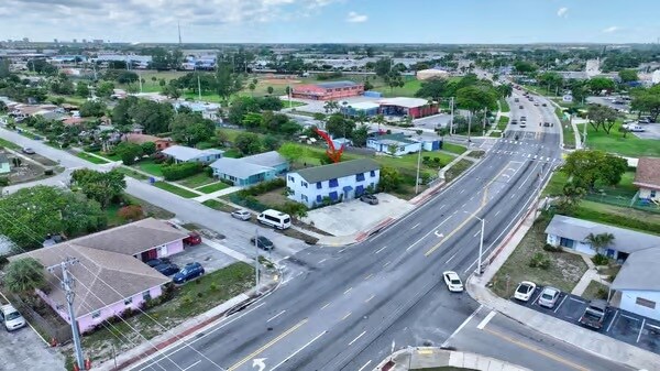 541 Blue Heron Blvd in Riviera Beach, FL - Building Photo - Building Photo