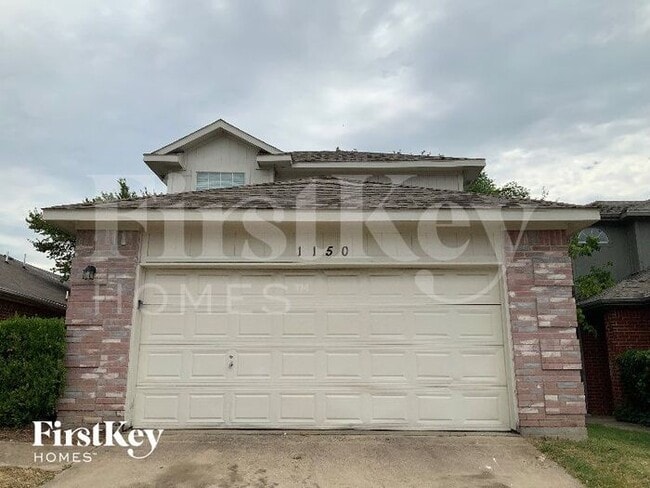 property at 1150 Lombard Ln