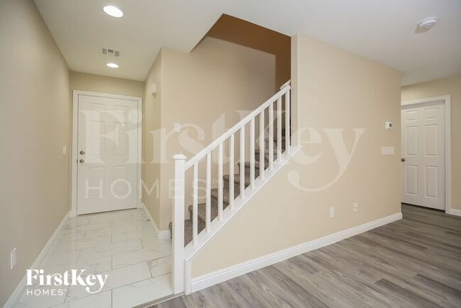 8288 Vanity Fair Ln in Las Vegas, NV - Building Photo - Building Photo