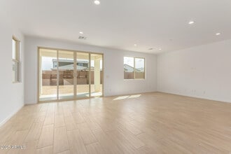 5015 W Hardtack Trl in Phoenix, AZ - Building Photo - Building Photo