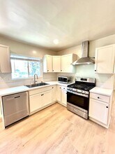 1186 Olive St in San Luis Obispo, CA - Building Photo - Building Photo