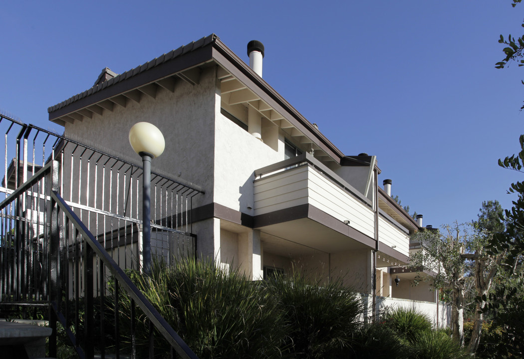 Escondido Summit Town Homes in Escondido, CA - Foto de edificio