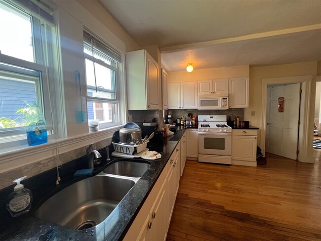 119 Albion St, Unit 2