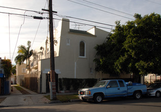 4320 Lockwood Ave in Los Angeles, CA - Building Photo - Building Photo