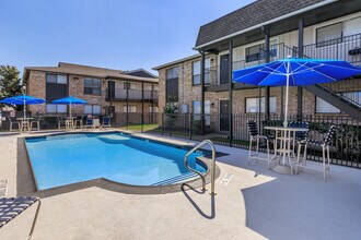 The Park at Ferryhill in Pasadena, TX - Building Photo - Building Photo