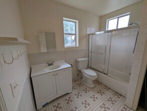 322 Peralta St in Oakland, CA - Building Photo - Building Photo