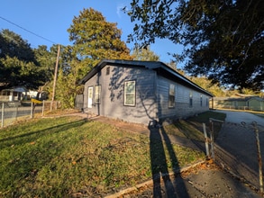 3906 Joseph Ave in Moss Point, MS - Foto de edificio - Building Photo
