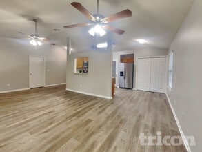 8256 Creek Hollow Ct in Jacksonville, FL - Foto de edificio - Building Photo