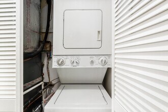 1621 F St NE in Washington, DC - Building Photo - Building Photo