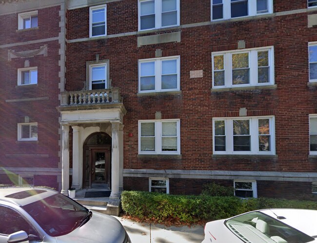property at 3 Gray Gdns W