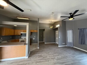 2844 Lovin Ave in Kingman, AZ - Building Photo - Building Photo